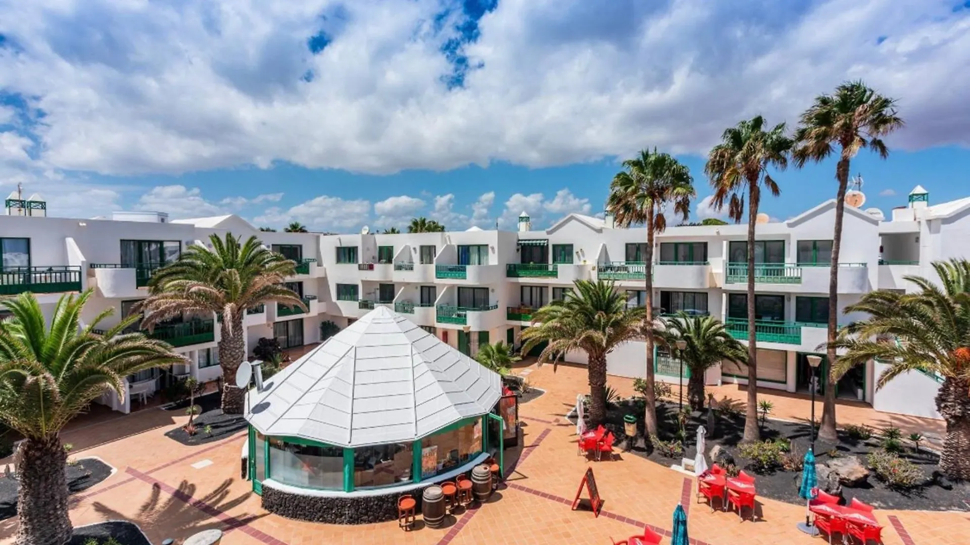 Charming Studio In Costa Teguise With Shared Pool - 35 Sqm